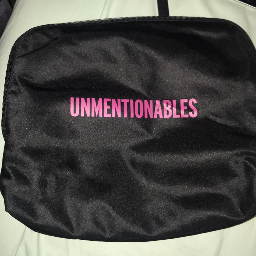 KATE SPADE UNMENTIONABLES BAG